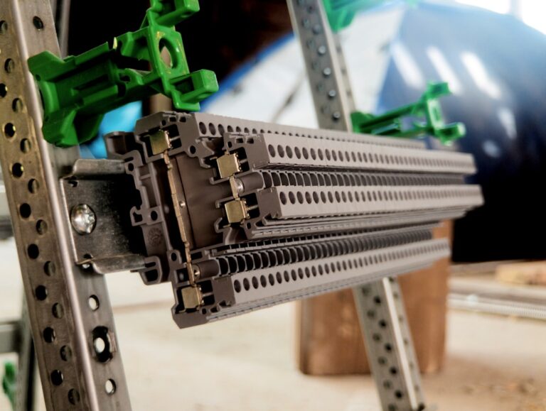 Linear Bearing with Steel Cage: Selection, Performance, and Maintenance Guide